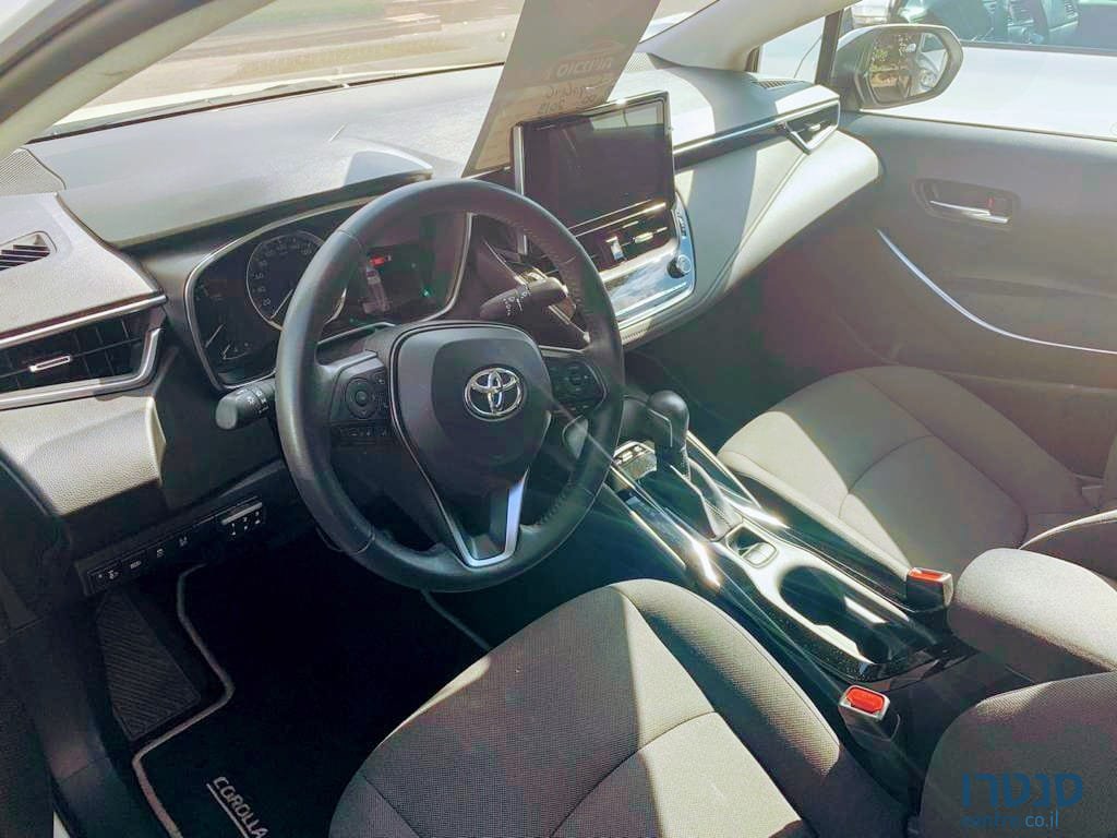 2019' Toyota Corolla photo #3