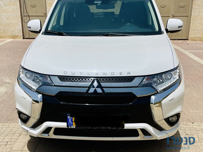 2021' Mitsubishi Outlander מיצובישי אאוטלנדר photo #2