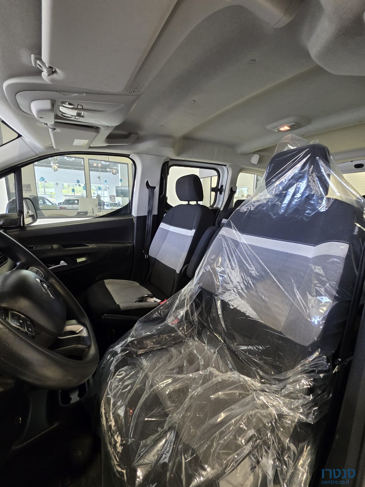 2022' Citroen Berlingo Maxi photo #6