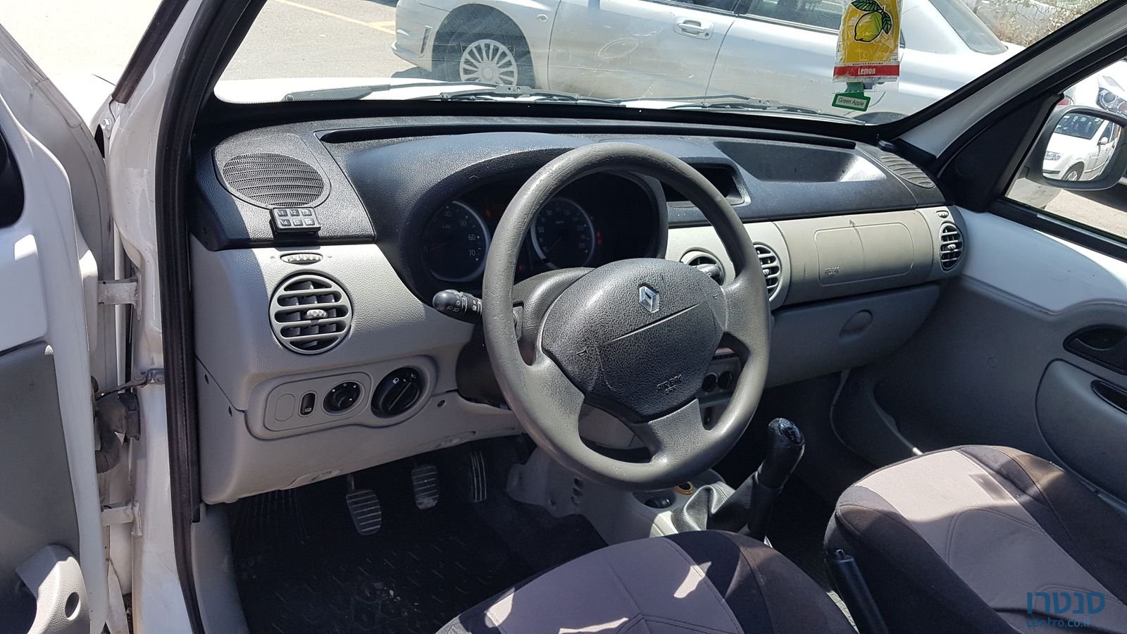 2009' Renault Kangoo photo #2