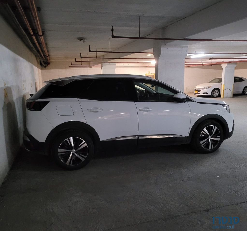 2018' Peugeot 3008 פיג'ו photo #3