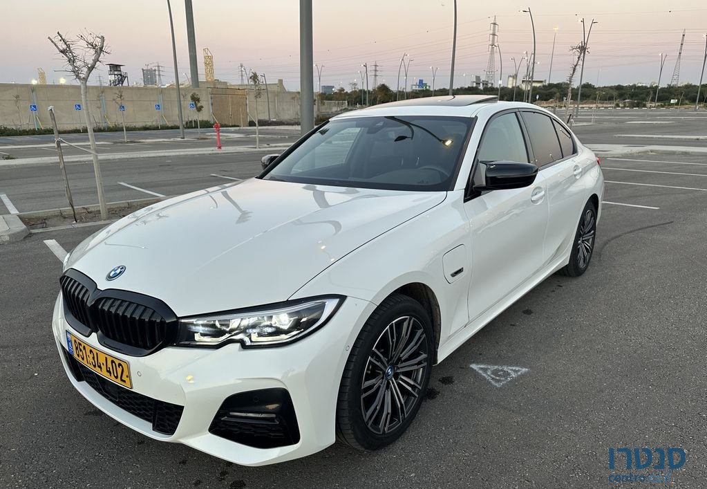 2022' BMW 3 Series ב.מ.וו סדרה photo #3