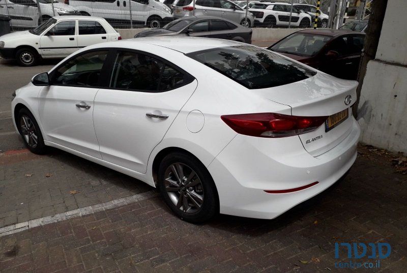 2017' Hyundai i35 photo #3