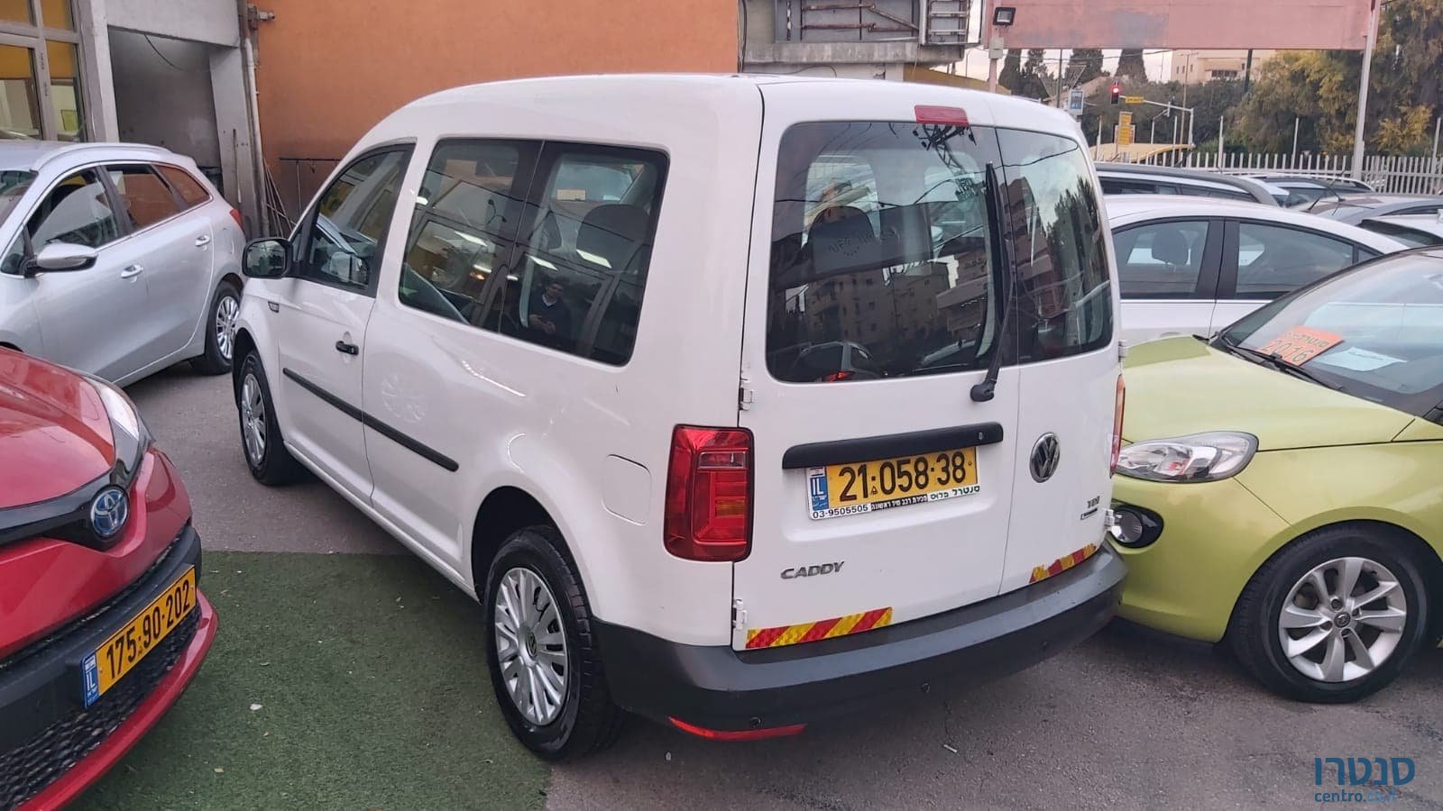 2016' Volkswagen Caddy photo #2