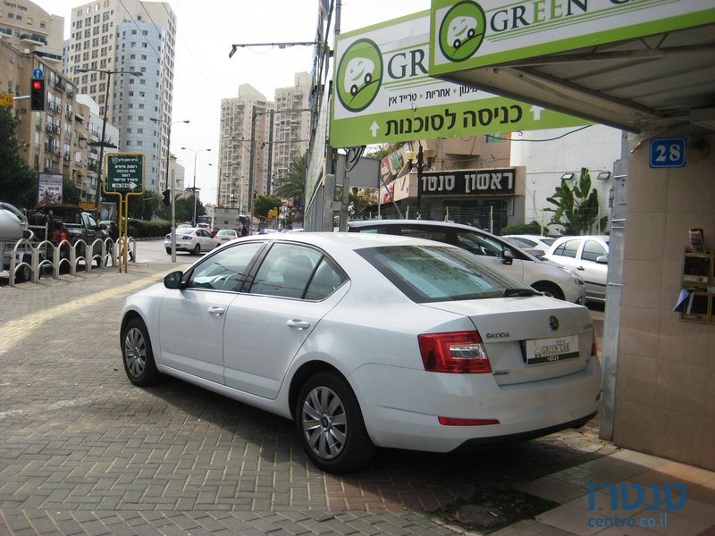 2014' Skoda Octavia photo #4