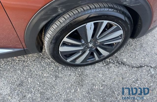 2019' Peugeot 3008 פיג'ו photo #5
