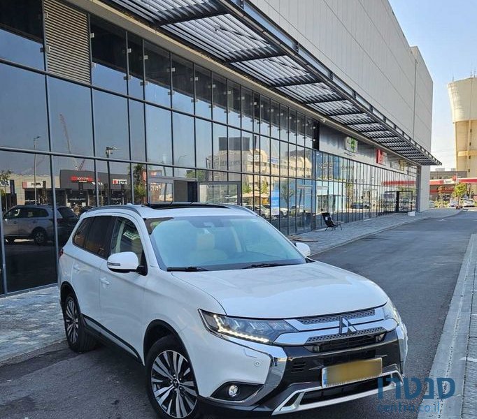 2020' Mitsubishi Outlander מיצובישי אאוטלנדר photo #2