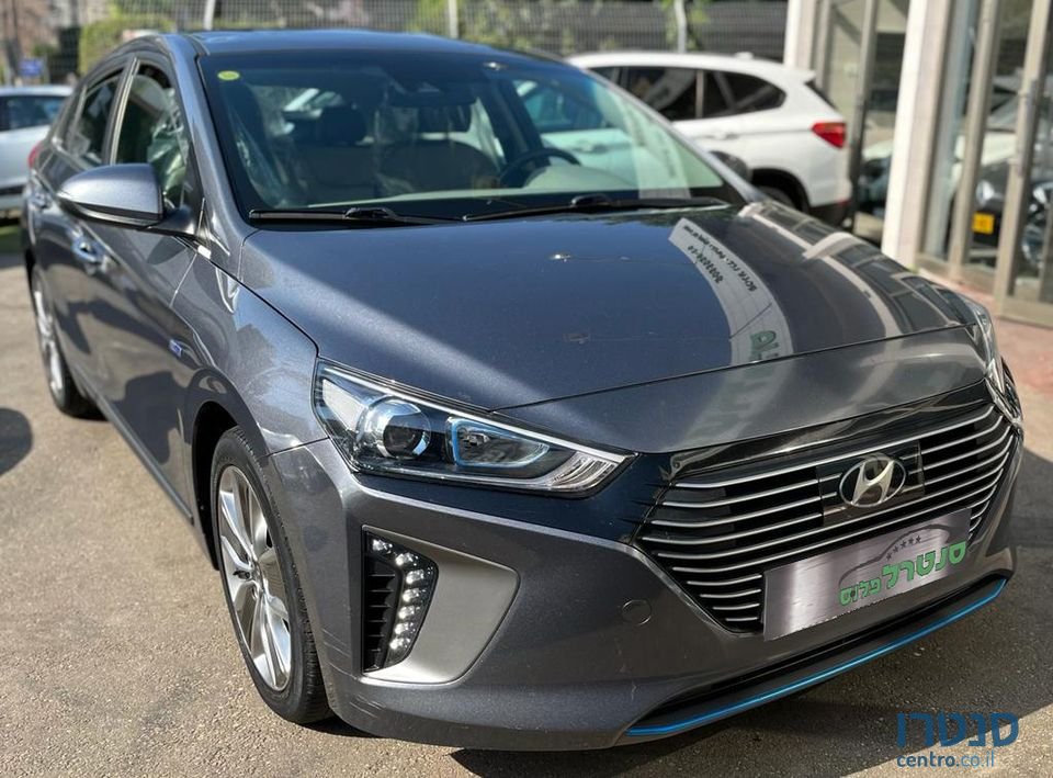 2019' Hyundai Ioniq photo #1