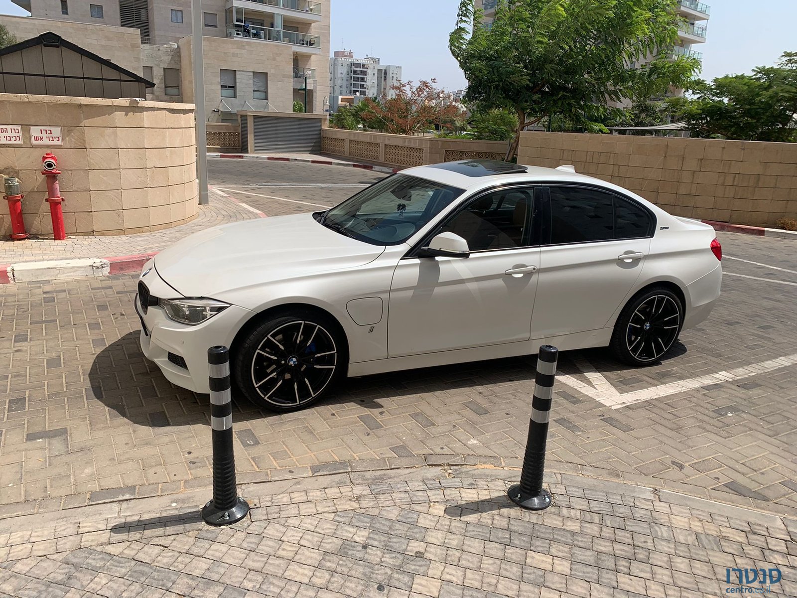2017' BMW 3 Series ב.מ.וו סדרה 3 photo #3