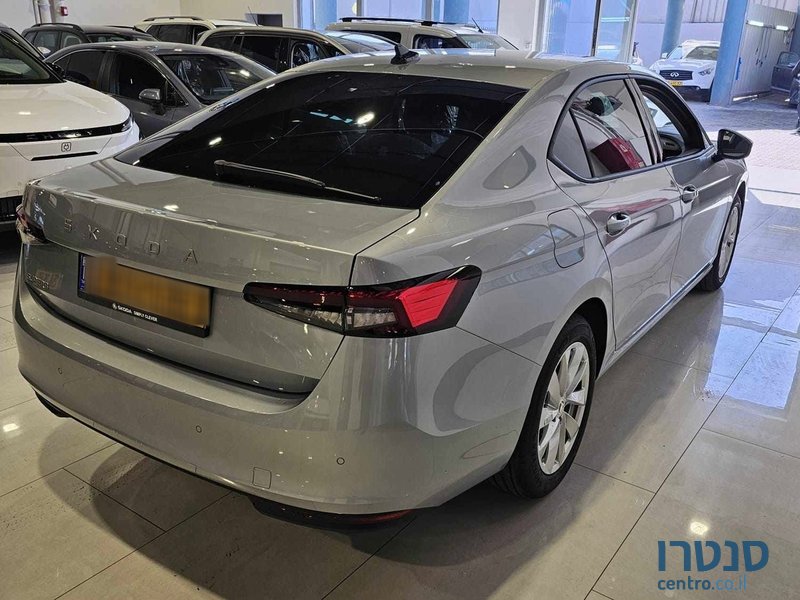2025' Skoda Superb SELECTION FL photo #3