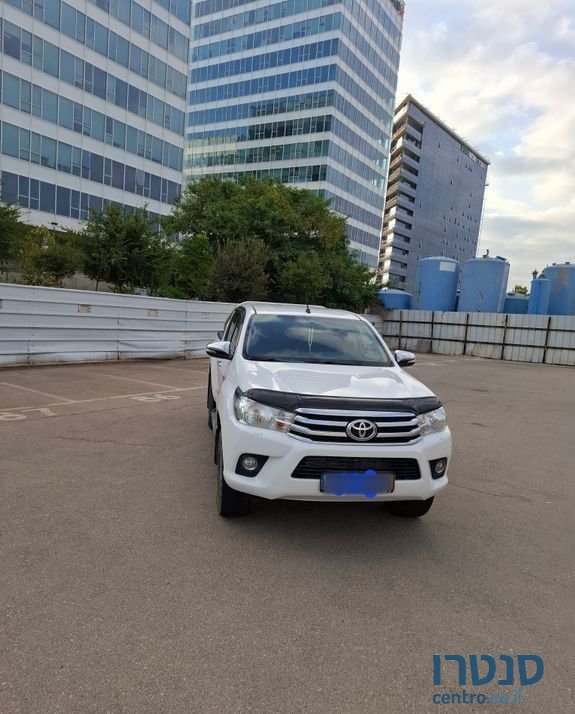 2016' Toyota Hilux טויוטה היילקס photo #2