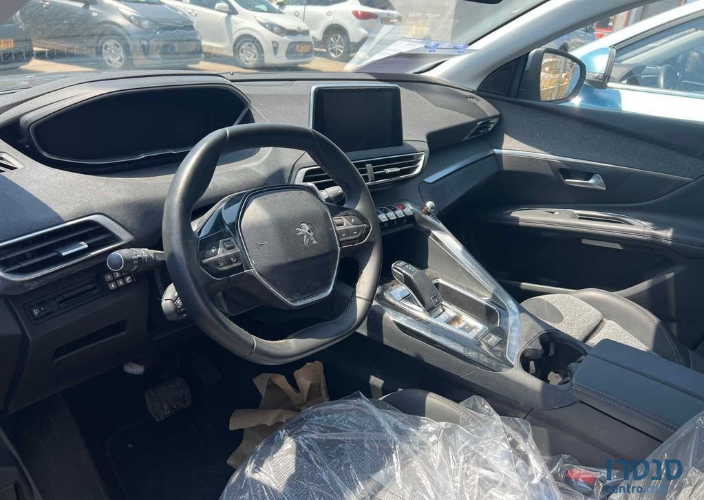 2017' Peugeot 3008 פיג'ו photo #4