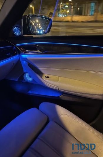 2018' BMW 5 Series ב.מ.וו סדרה 5 photo #4