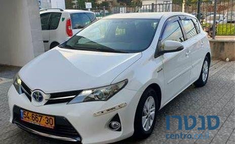 2014' Toyota Auris טויוטה אוריס photo #1