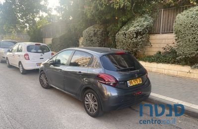 2016' Peugeot 208 פיג'ו photo #3
