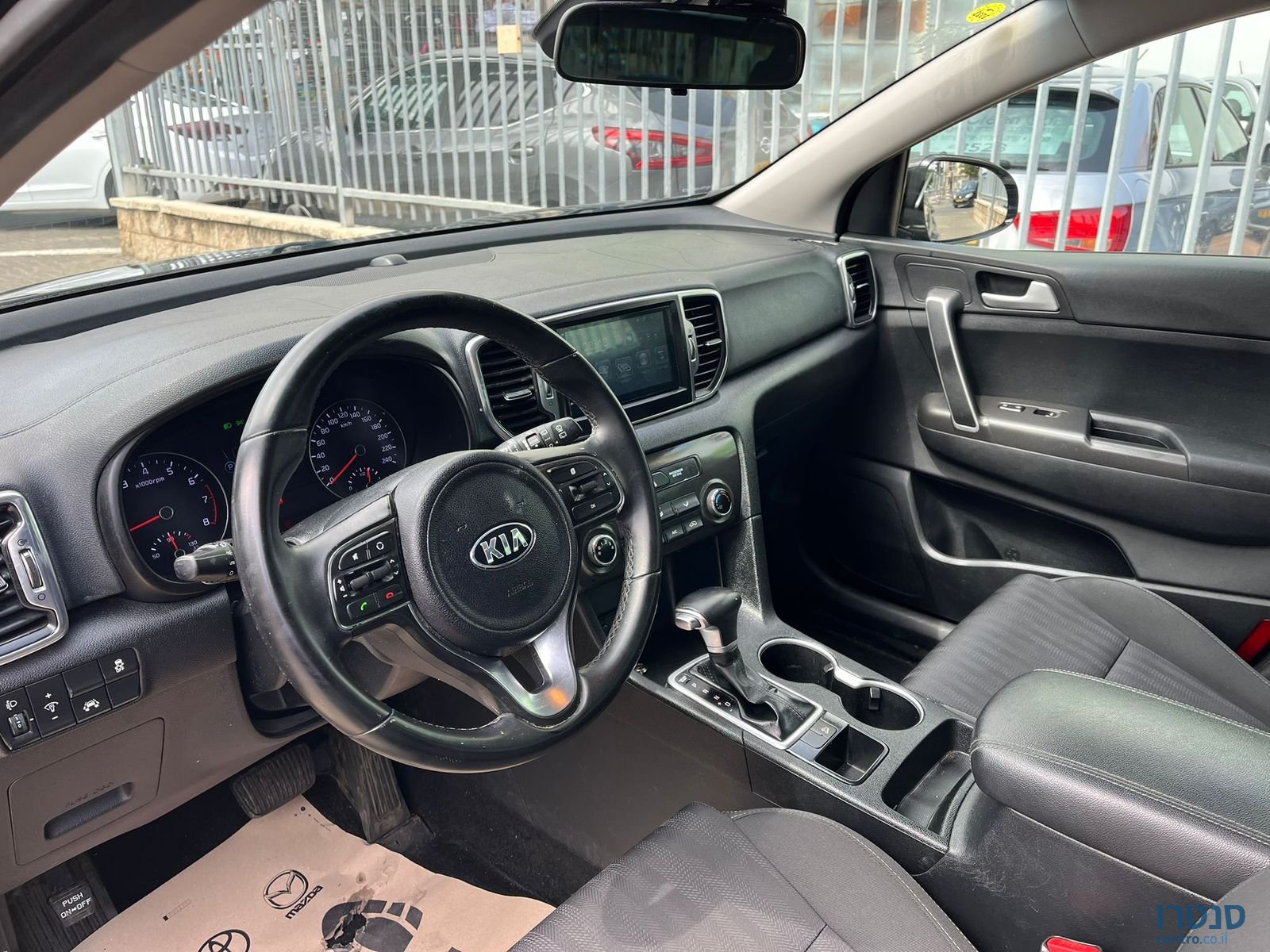 2019' Kia Sportage photo #3
