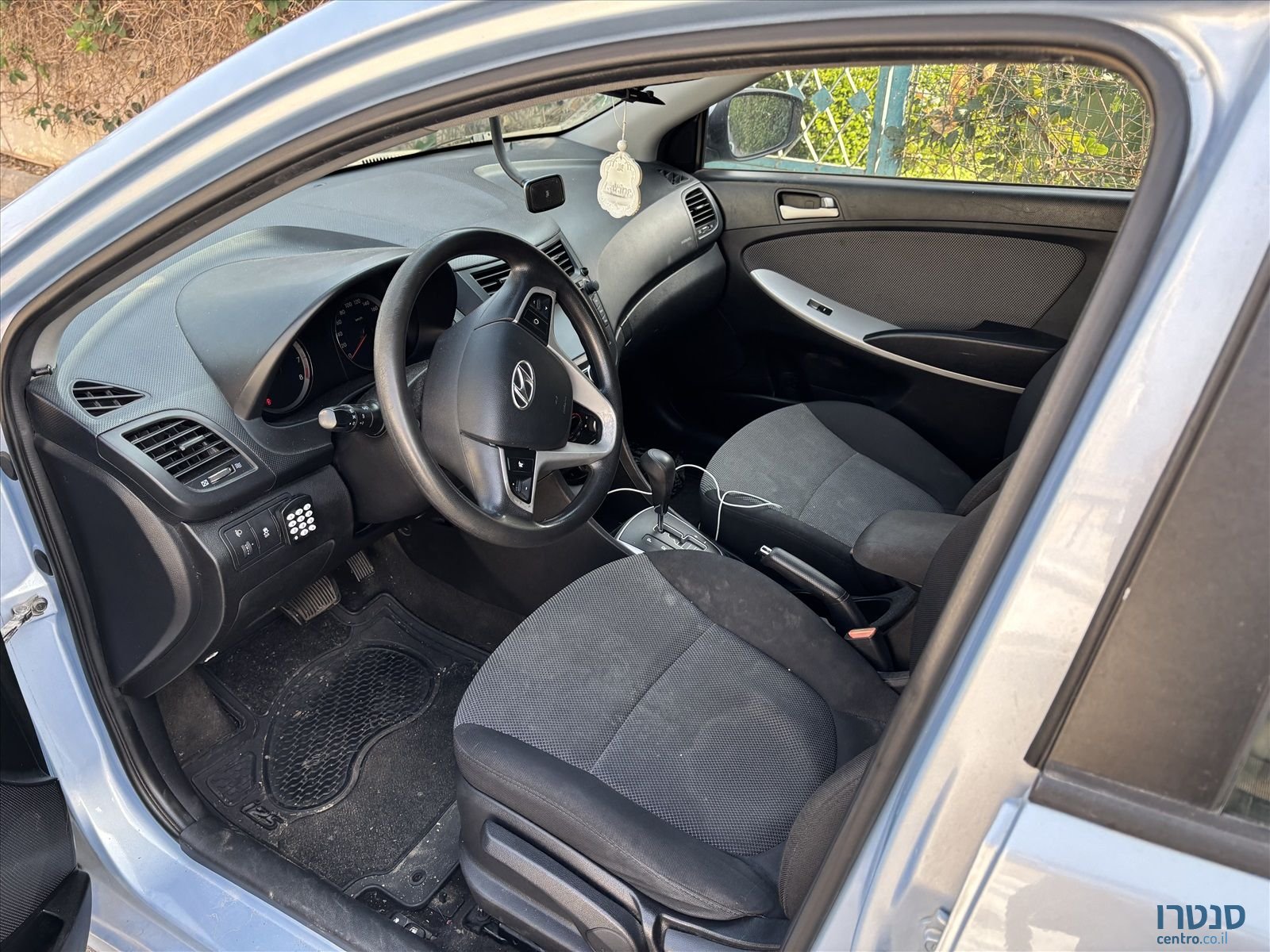 2013' Hyundai i25 יונדאי photo #3