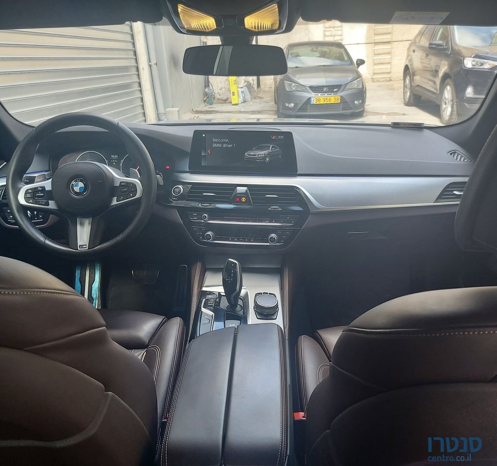 2019' BMW 5 Series ב.מ.וו סדרה 5 photo #5