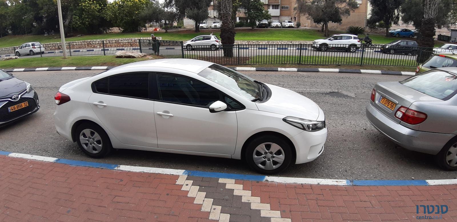 2016' Kia Forte photo #3