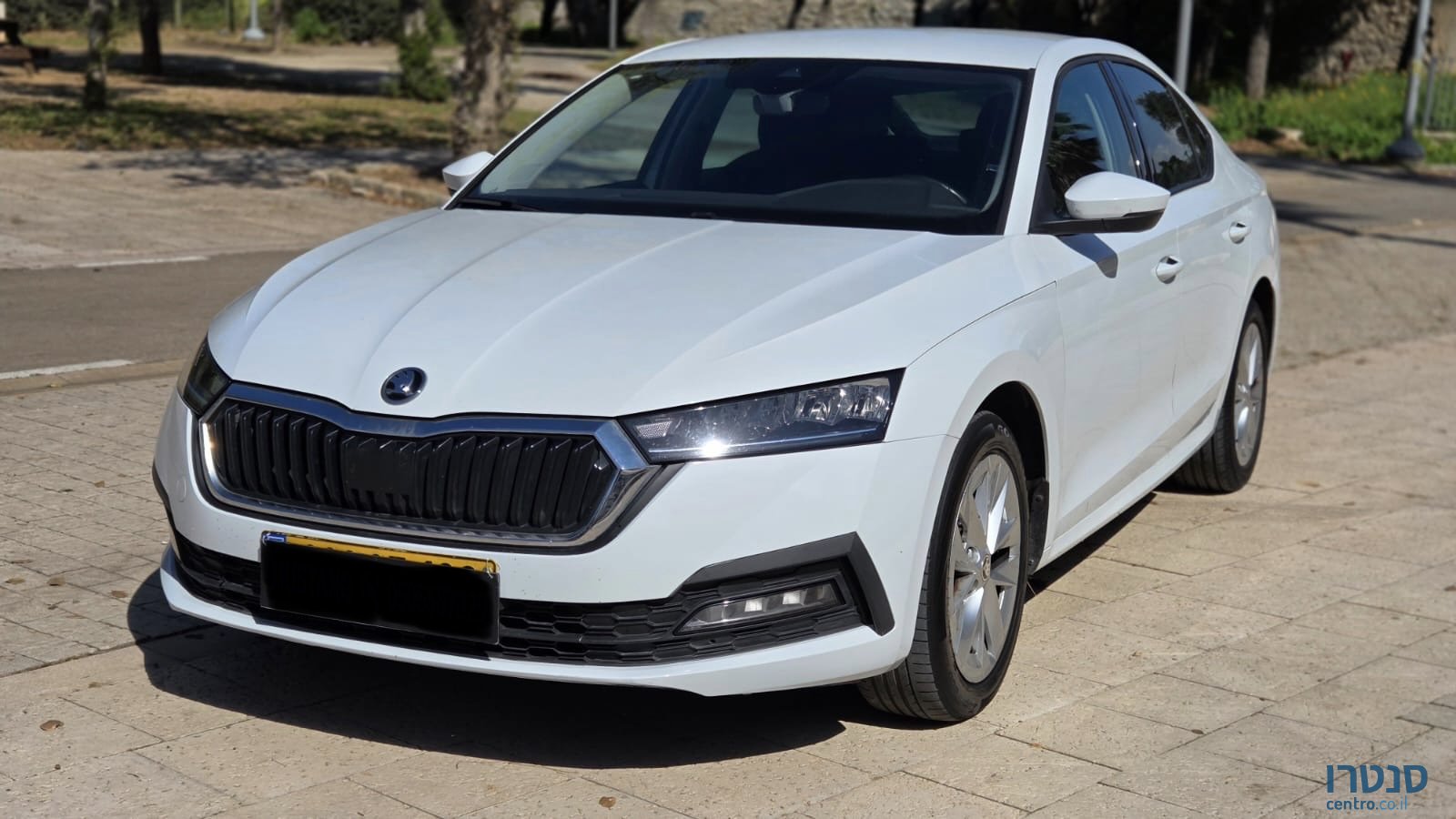 2022' Skoda Octavia Ambition photo #1