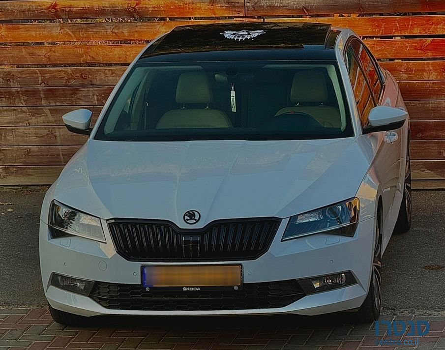 2017' Skoda Superb סקודה סופרב photo #4