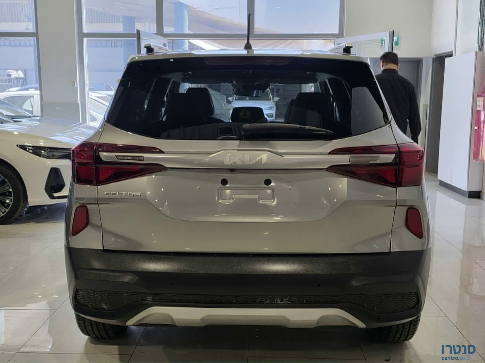 2022' Kia SELTOS photo #4