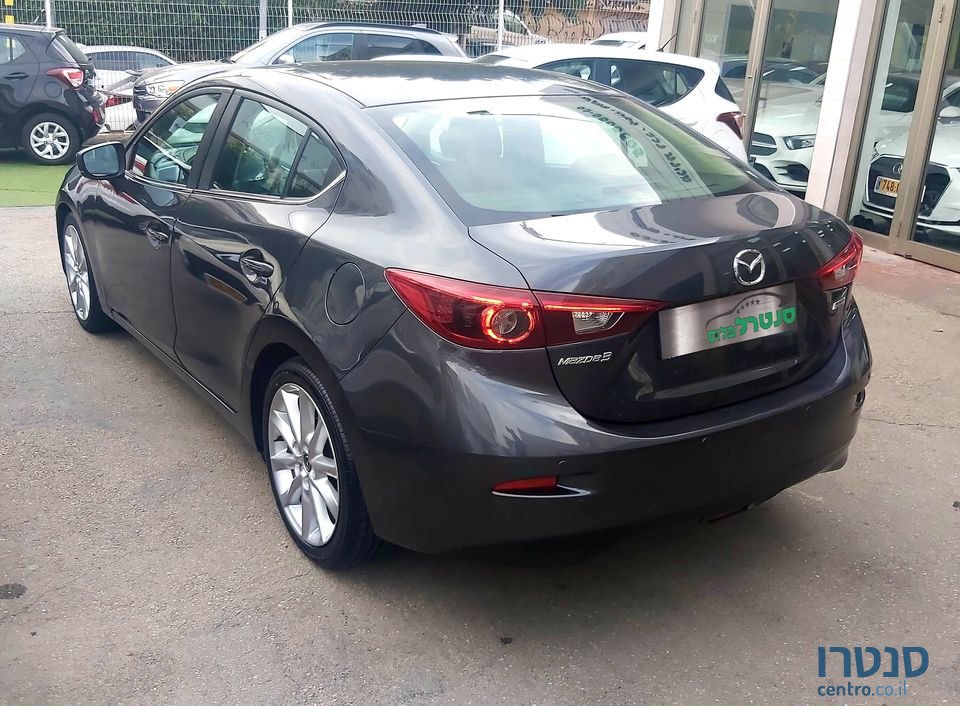 2018' Mazda 3 photo #4