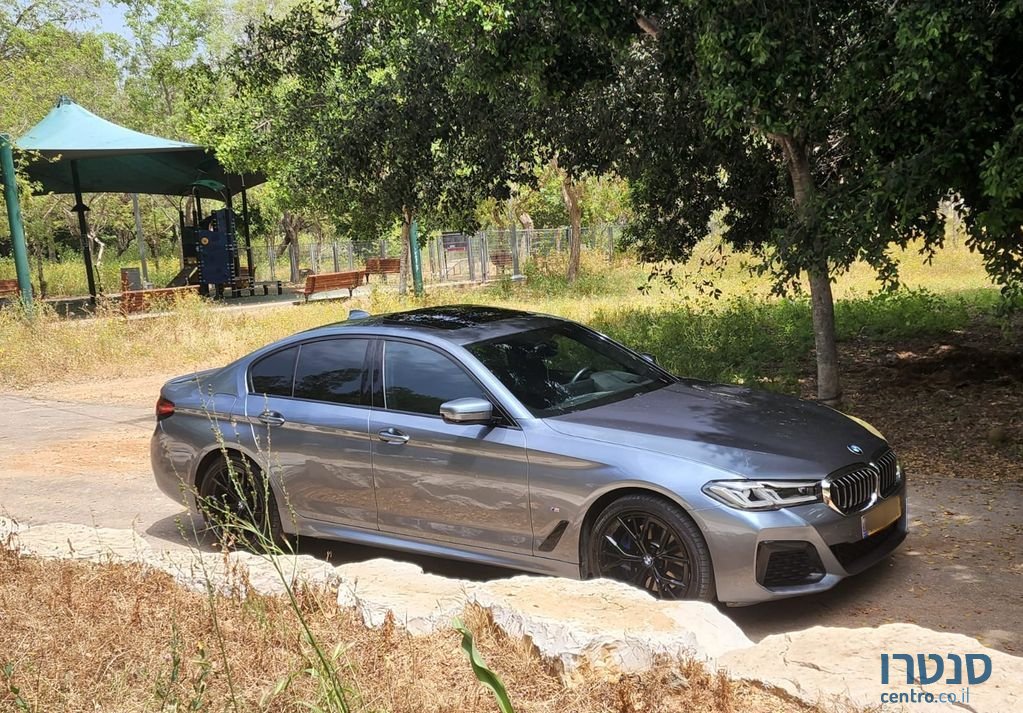 2021' BMW 5 Series ב.מ.וו סדרה 5 photo #3