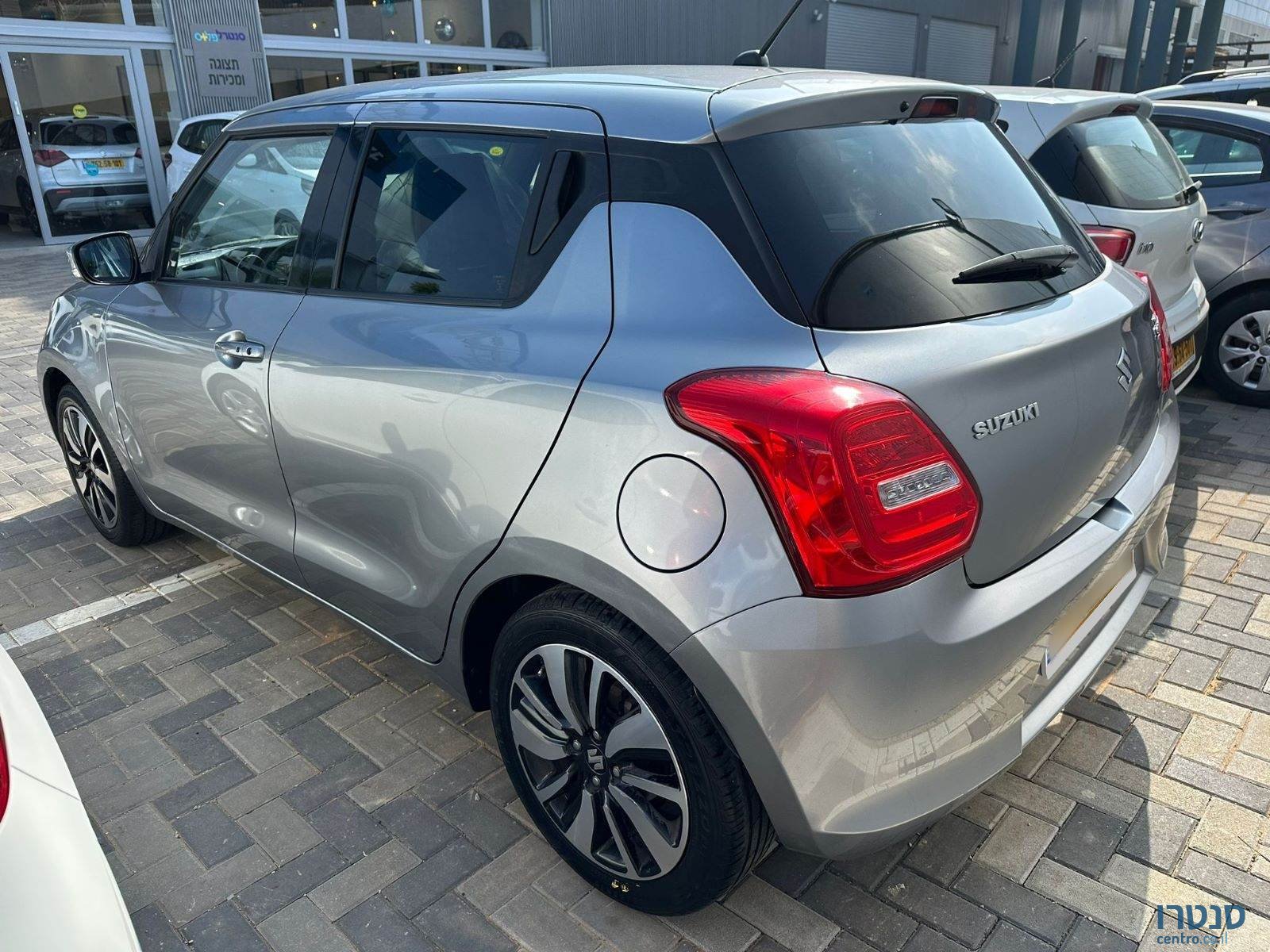 2021' Suzuki Swift photo #4