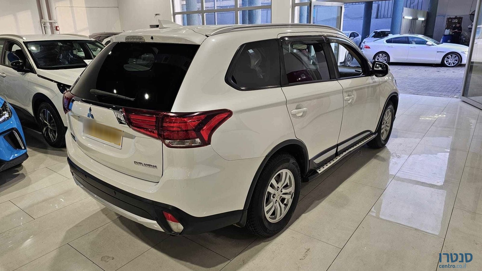 2018' Mitsubishi Outlander photo #3