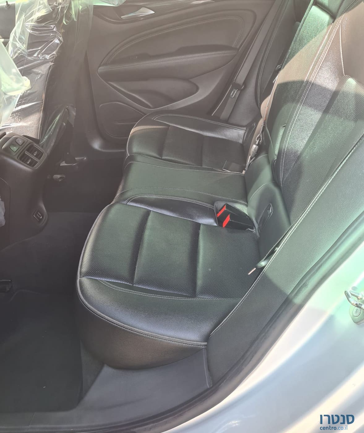 2018' Opel Insignia photo #6