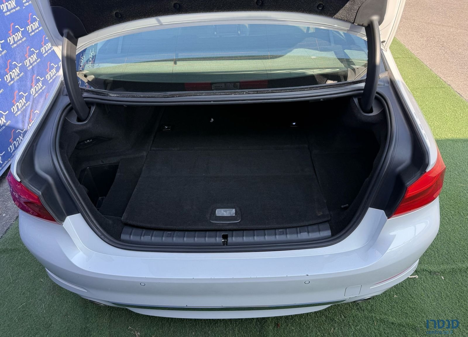 2020' BMW 5 Series ב מ וו סדרה 5 photo #3