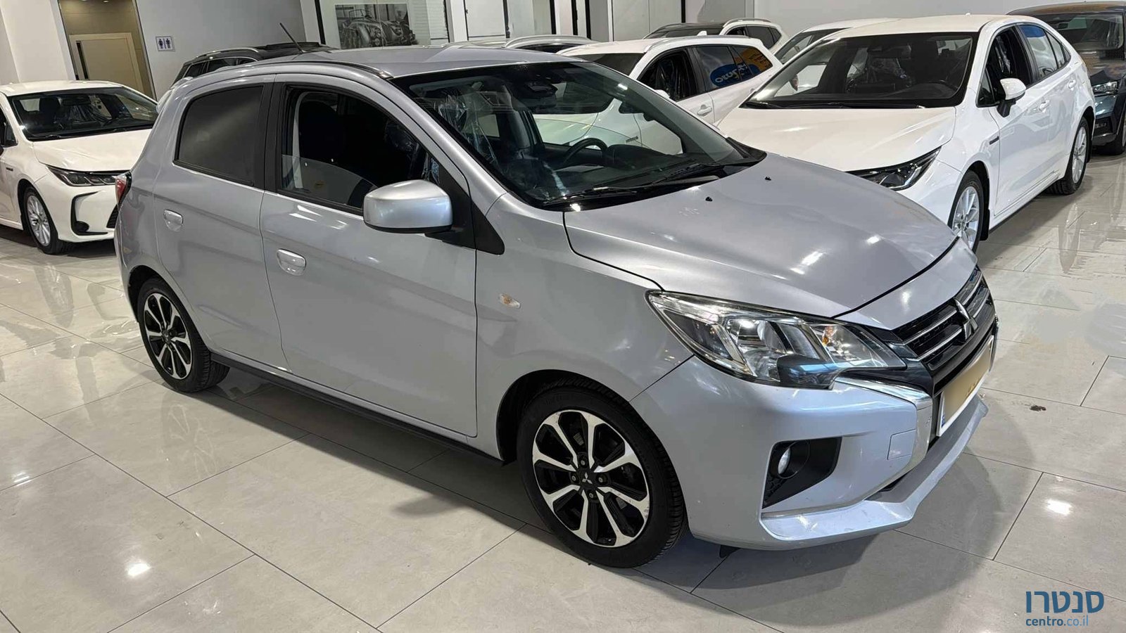 2021' Mitsubishi Space Star photo #2