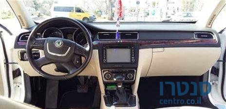 2012' Skoda Superb photo #3