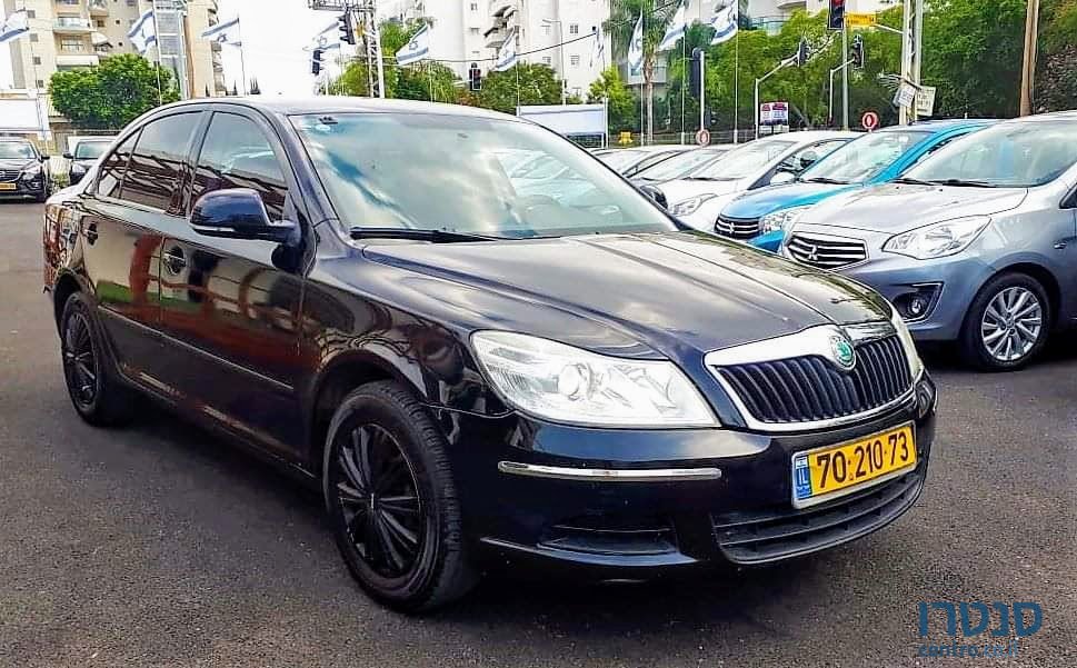 2011' Skoda Octavia photo #2
