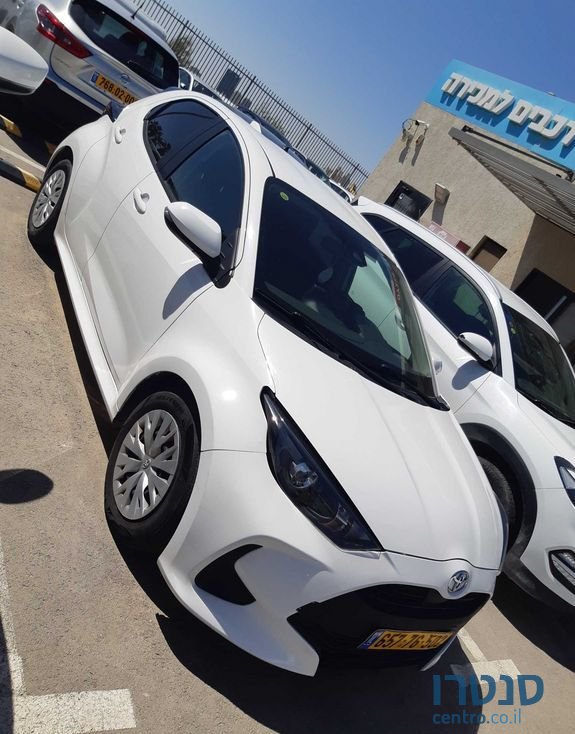 2021' Toyota Yaris טויוטה יאריס photo #2