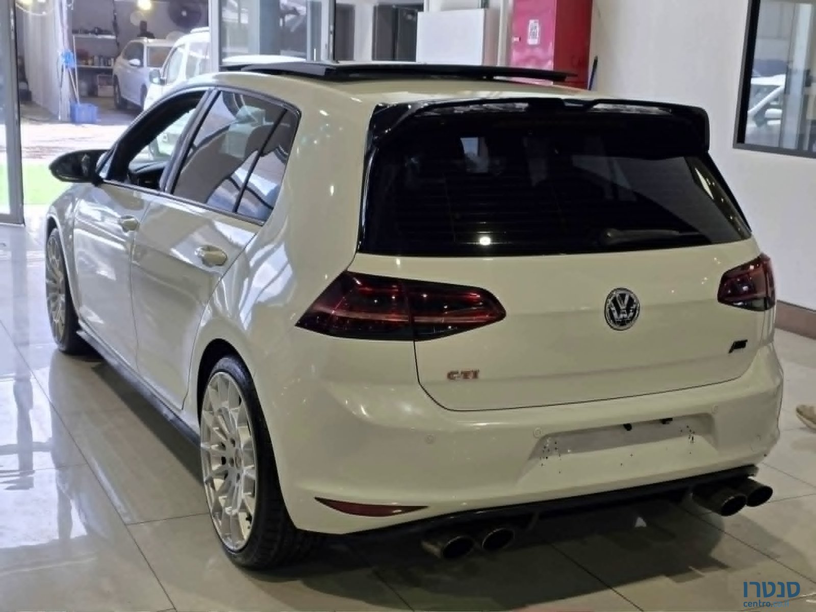 2013' Volkswagen Golf photo #4