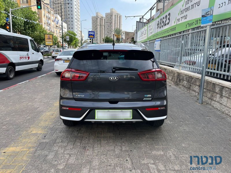 2018' Kia Niro photo #5