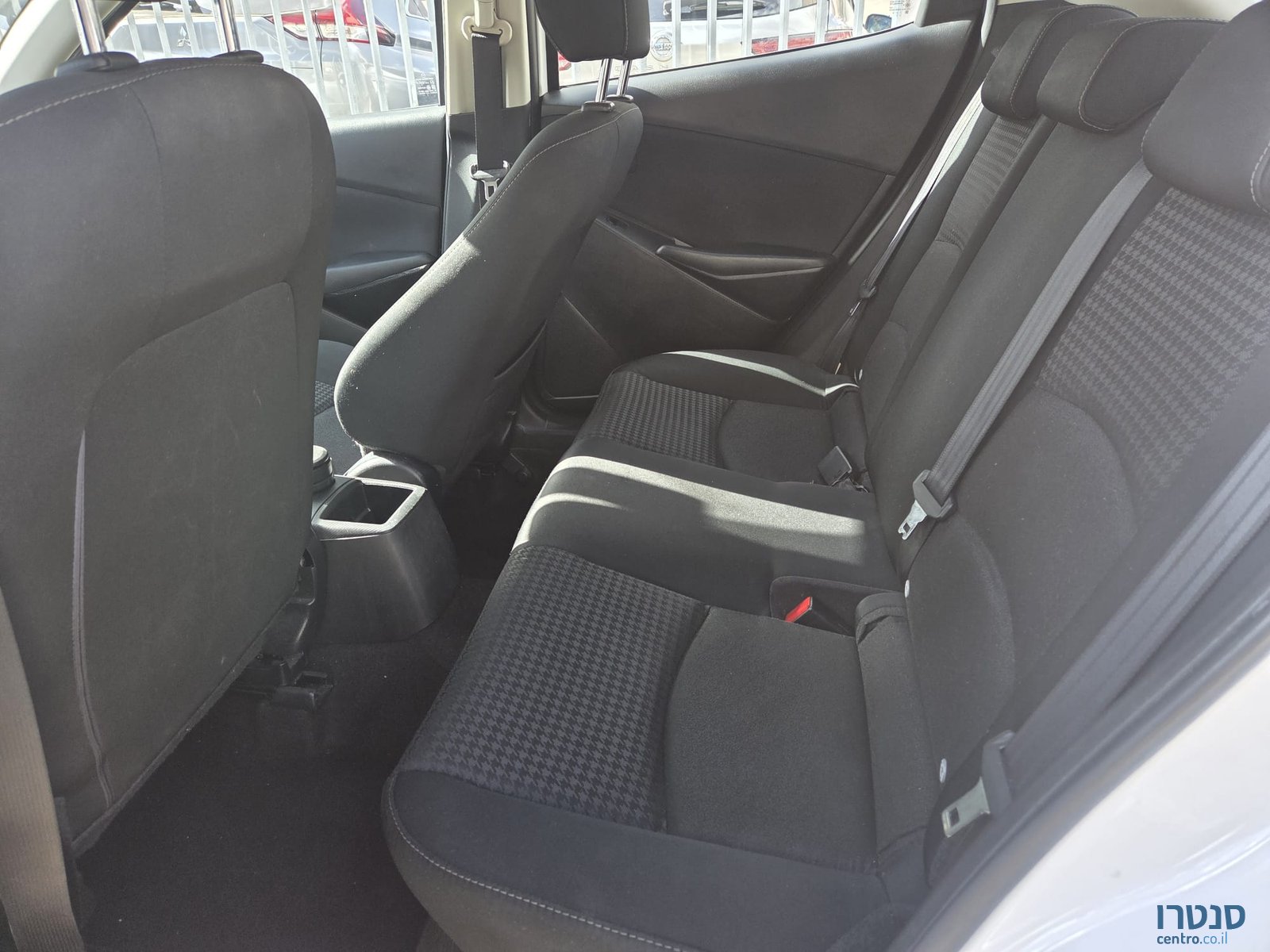 2018' Mazda 2 photo #3