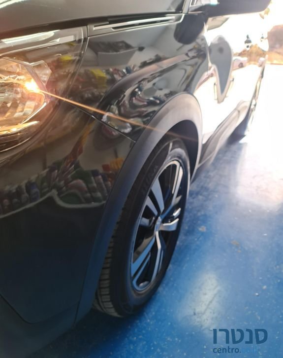 2018' Peugeot 3008 פיג'ו photo #4