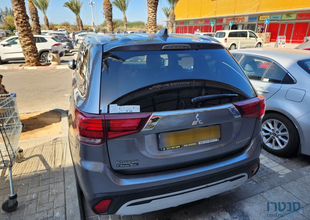 2018' Mitsubishi Outlander מיצובישי אאוטלנדר photo #1