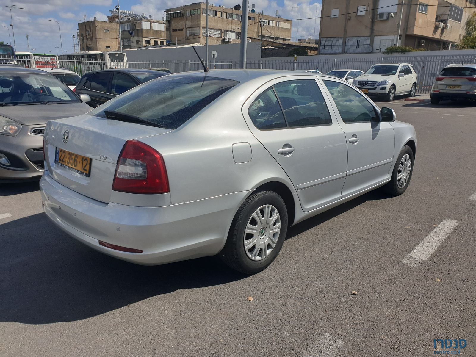 2012' Skoda Octavia photo #3