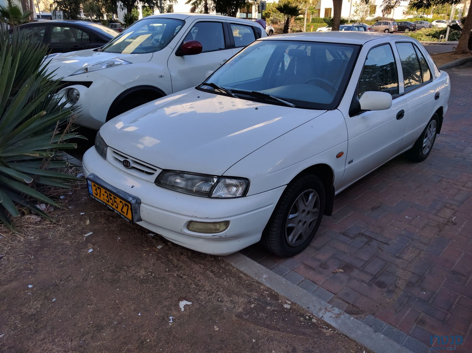 1998' Kia Sephia photo #2