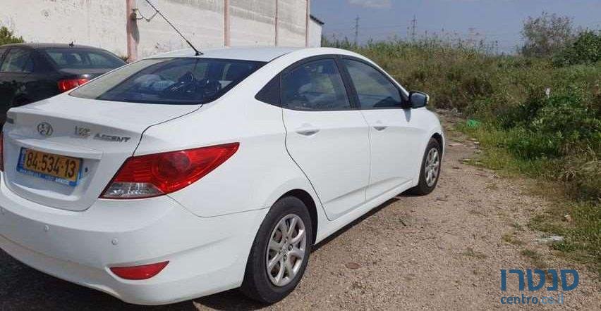 2012' Hyundai i25 יונדאי photo #1