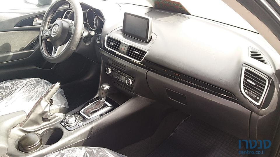 2016' Mazda 3 photo #3