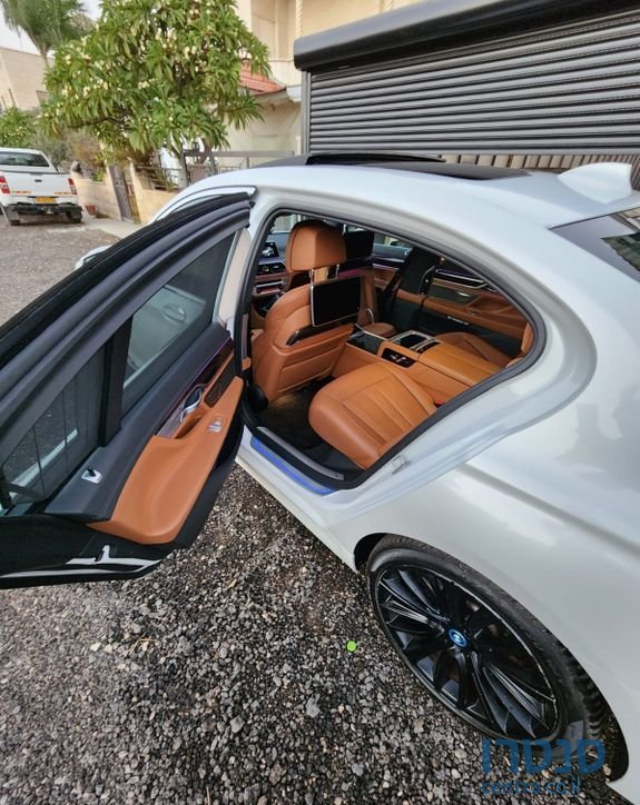 2017' BMW 7 Series ב.מ.וו סדרה 7 photo #2