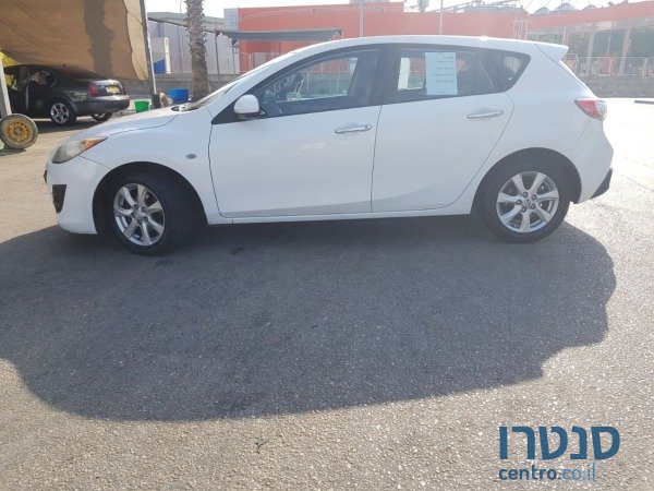 2011' Mazda 3 photo #1