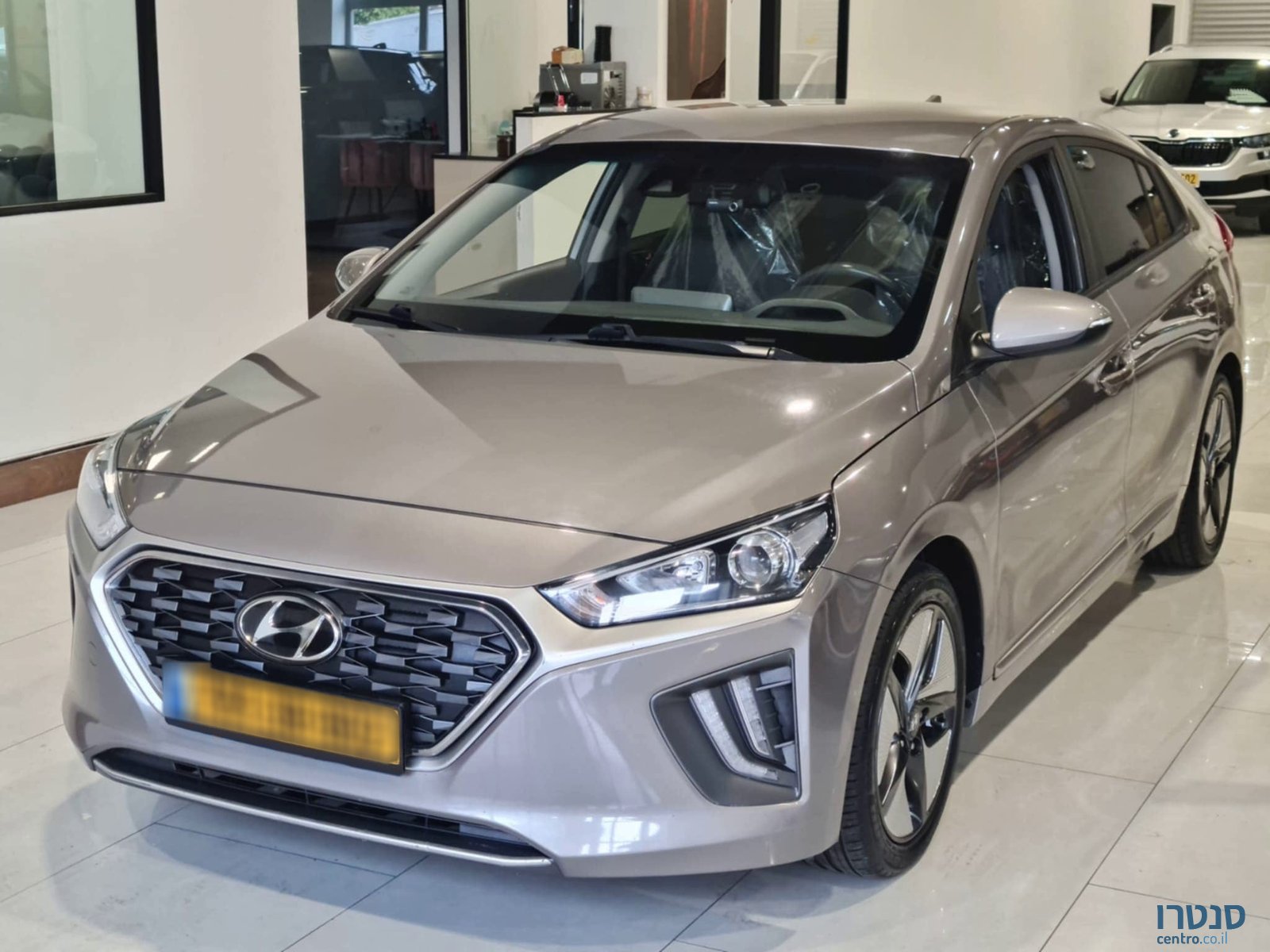 2022' Hyundai Ioniq photo #1
