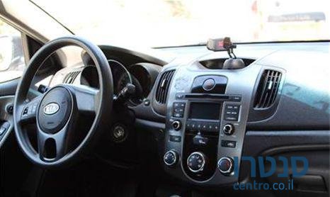 2011' Kia Forte Lx photo #3