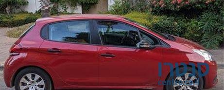 2017' Peugeot 208 פיג'ו photo #1